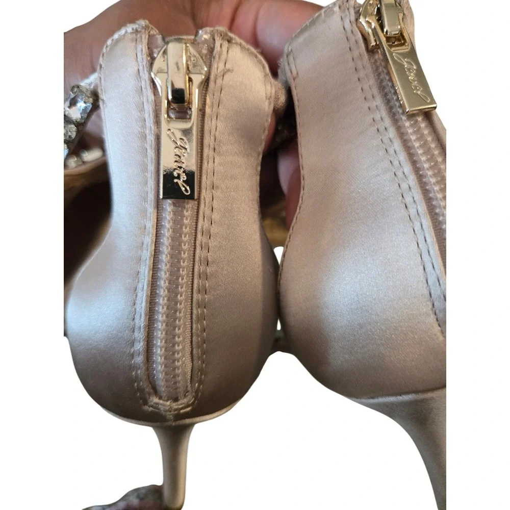 Badgley Mischka Satin Rhinestone Heels‎ 6.5 Blush Pink Formal Wedding Prom